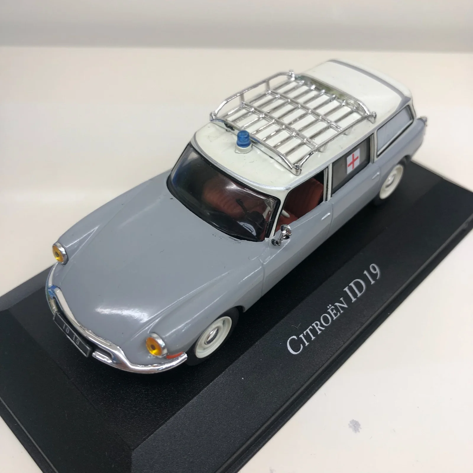 1:43 Atlas Citroen ID 19 сплав скорой помощи модель автомобиля моделирование ретро классические металлические игрушечные модели автомобилей Коллекция