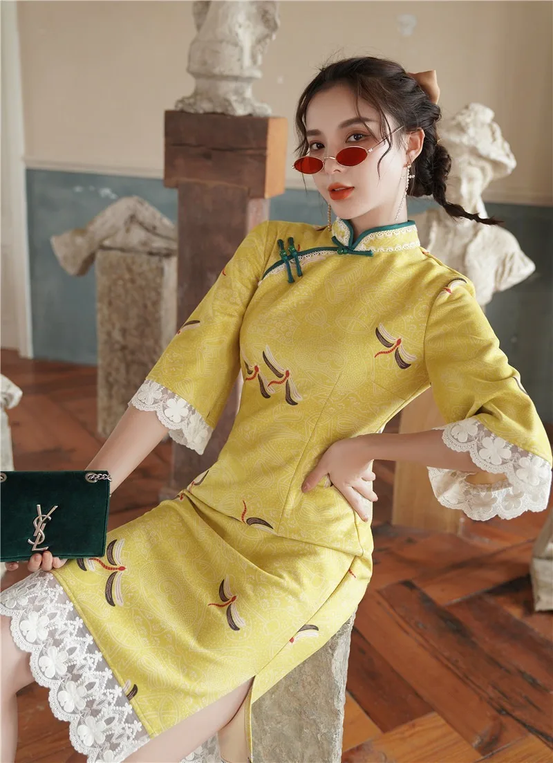 

2020 Autumn and Winter Daily Lace Edge Suede Long Cheongsam New Trumpet Sleeve Cheongsam Dress Improved Print Cheongsam