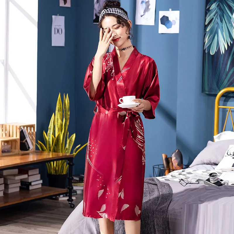 Женское шелковое пикантное кимоно Атласный халат до колена банный подружки