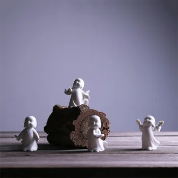 

Ceramic Zen New Chinese Small Monk Study Room Creative Creative Tea Pet Decoration desk decoration home accessories People