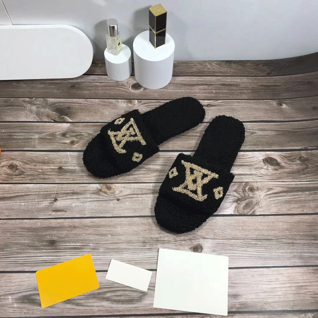 Luxury brand designer 2021 autumn and winter new cotton shoes high quality customized famous brand women's wool shoes indoor