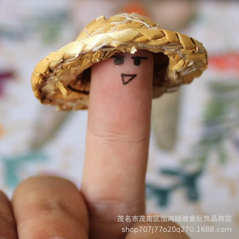 

Miniature Candy Toy Scene Model Small Cloth Doll House Accessories Soldier Props Mini Retro Model Straw Hat