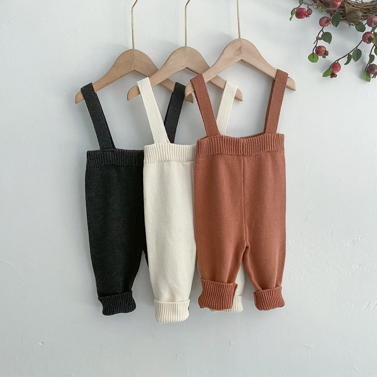 

Ins Spring Baby Knitted Overalls Autumn And Winter 0-1-3 Year Old Men And Women Baby Cotton One-piece Wool Big P p Pants