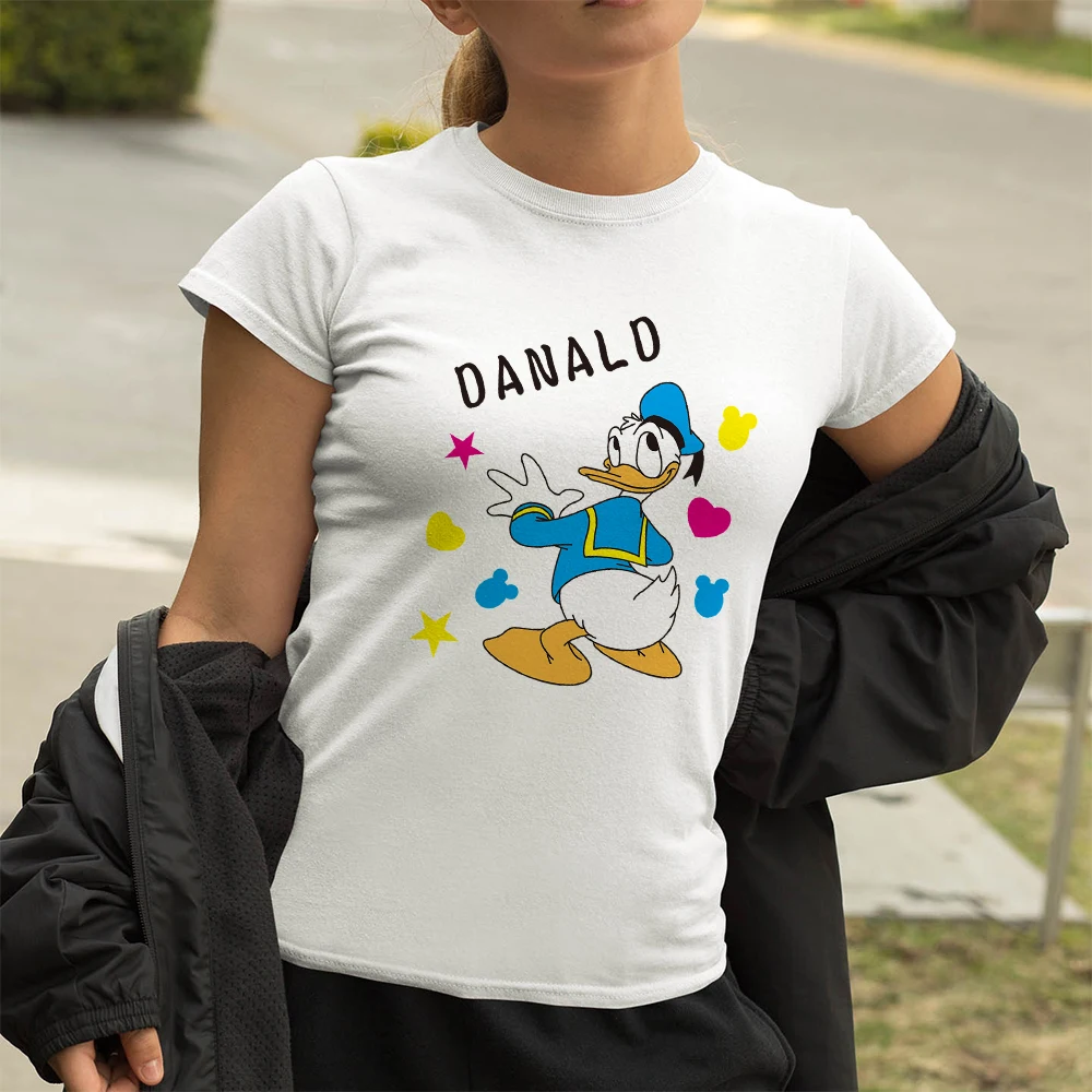 Camiseta com Pato Donald Bordado Inspirado Gucci.