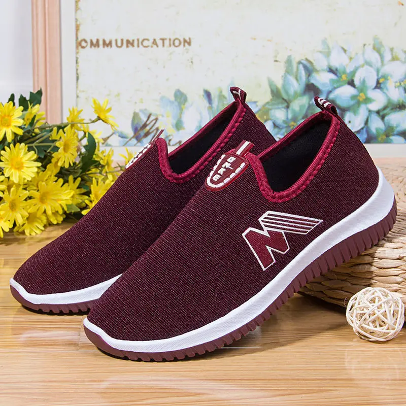 

Spring And Autumn Old Beijing Cloth Shoes Women's Casual Mom Shoes Soft Bottom Anti-slip Middle-aged Athletic Shoes Women's STUD