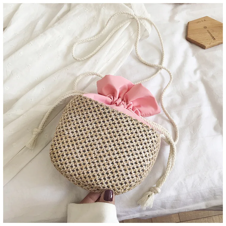 Petit sac bandoulière en osier