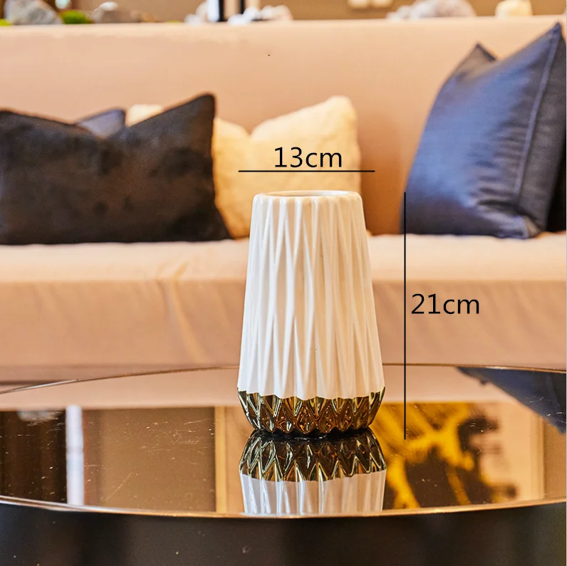 Креативная нордическая керамика золотистая ваза морщинка обшитая цветок композиция геометрические Современные Декорации для дома Свадебные украшения - Цвет: 13x21cm