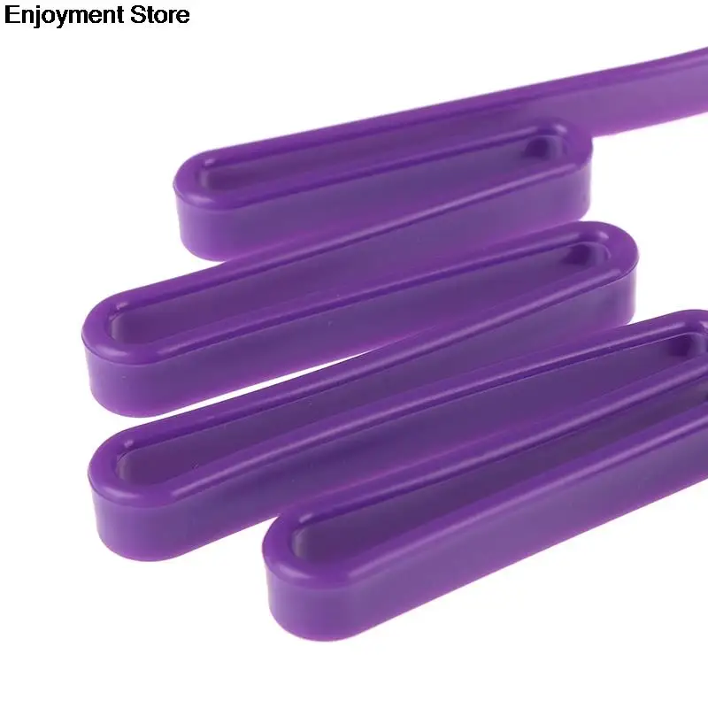 1PC Golf Gloves Holder Golf Gloves Stretcher Golfer Tool Gear Gloves