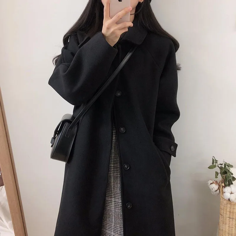 

2020 autumn and winter new fashion all-match Korean version of the black mid-length woolen cloth Hepburn woolen coat looks good