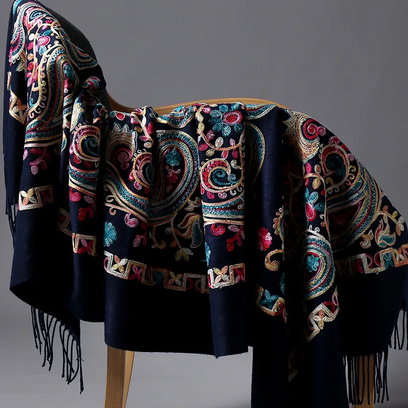 navy blue Большие размеры зимний теплый однотонный шарф для женщин/леди мягкие кашемировые шали цветок вышивка кашемировые женские накидки - Цвет: navy blue