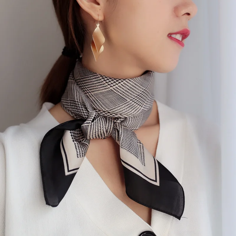 

Retro Thousands of Birds Small Square Towel Women's Thin Silk Scarves Spring, Autumn And Winter New Style Scarf South Korea Deco