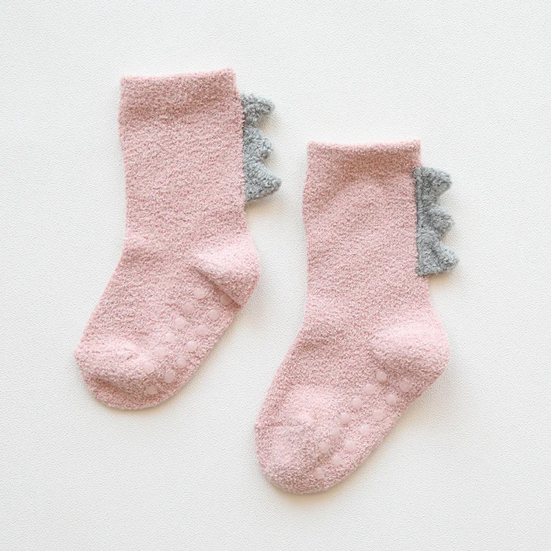 Детские коралловые флисовые Носки с динозаврами, зимние мягкие теплые носки для детей 0-5 лет, плотные нескользящие носки-тапочки для мальчиков и девочек - Цвет: pink