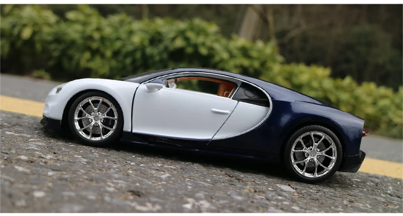1: 24 ткань Chiron гэдди автомобиль модель спортивного автомобиля брелок для автомобильных ключей, модель, оригинальные, фабричные, по цене производителя, коллекция