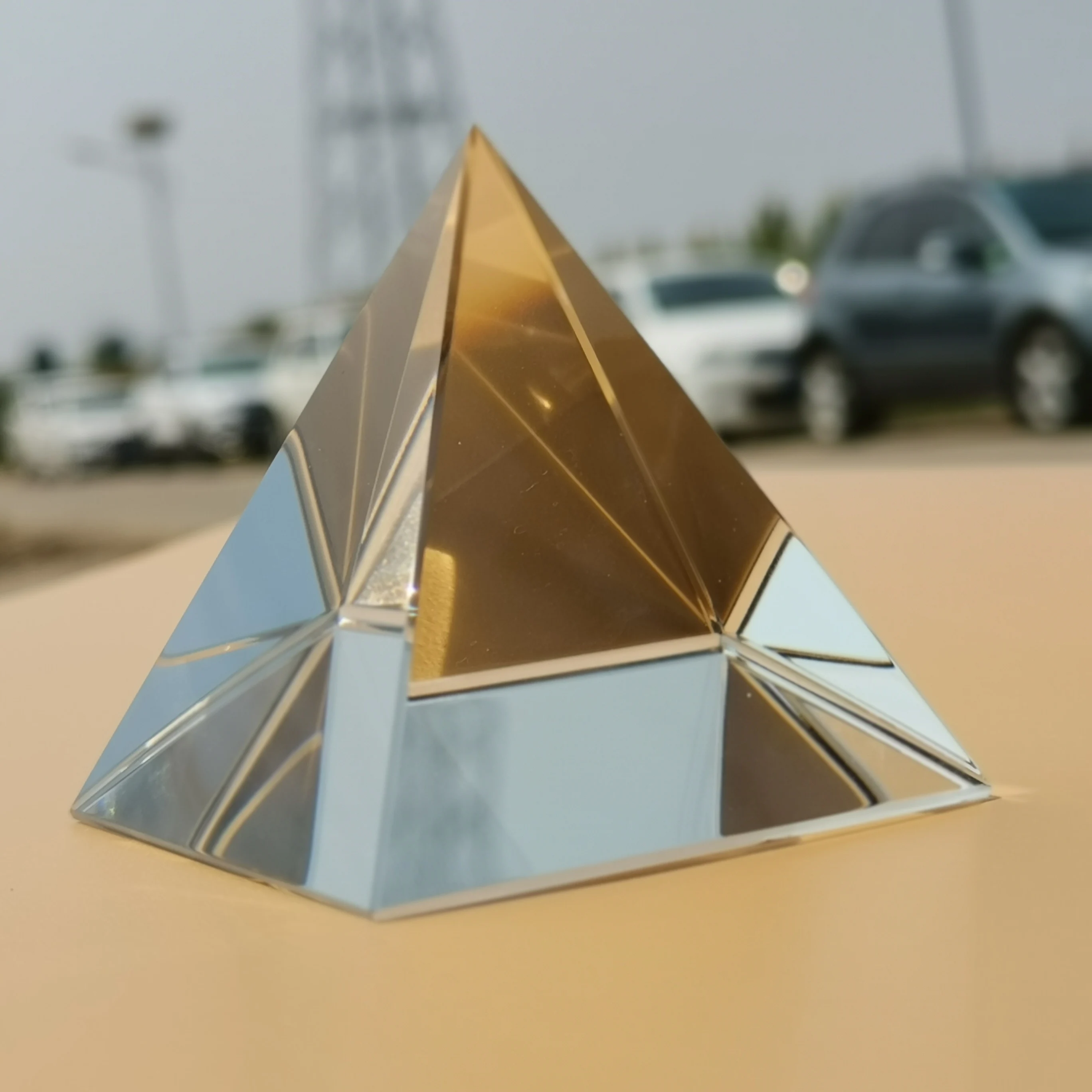 Egyptian Pyramids K9 Glass Pyramid 80mm Rainbow Crystal Photography Triangle Light Guide Science Optics Teaching Spectrum Tools |