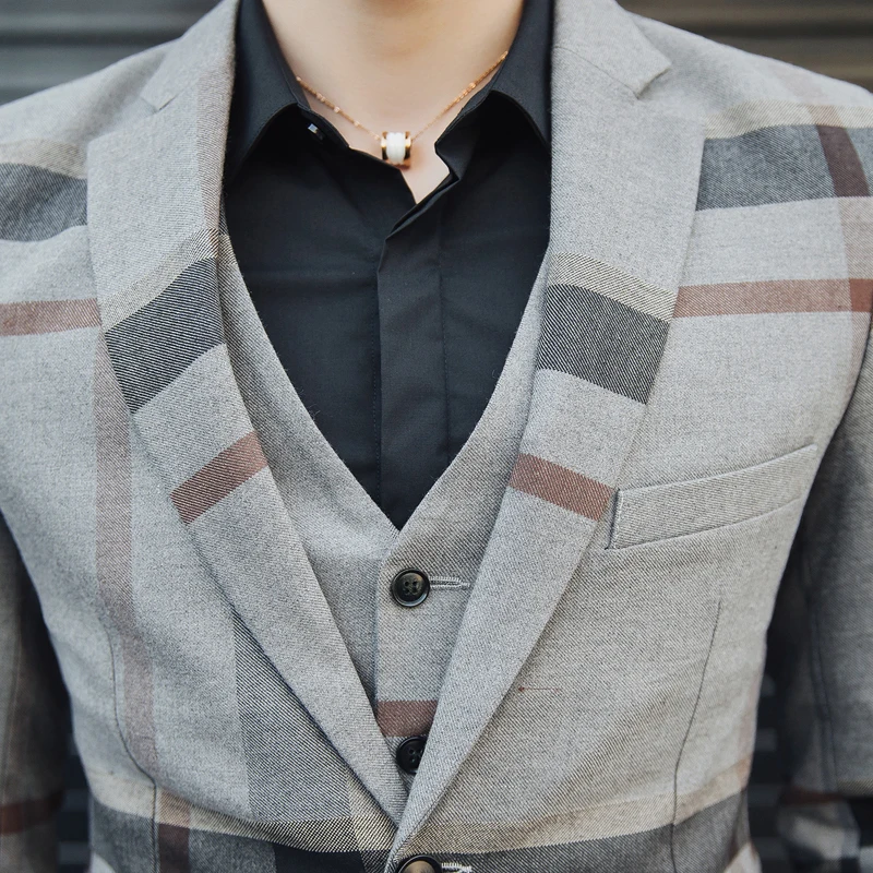 Fashion Plaid designs lapel Mens custom Suit Sets groom tuxedos wedding 3 pieces suits Sbest Male Blazer (jacket + pants + vest) Fashion Plaid designs lapel Mens custom Suit Sets groom tuxedos wedding 3 pieces suits Sbest Male Blazer (jacket + pants + vest)