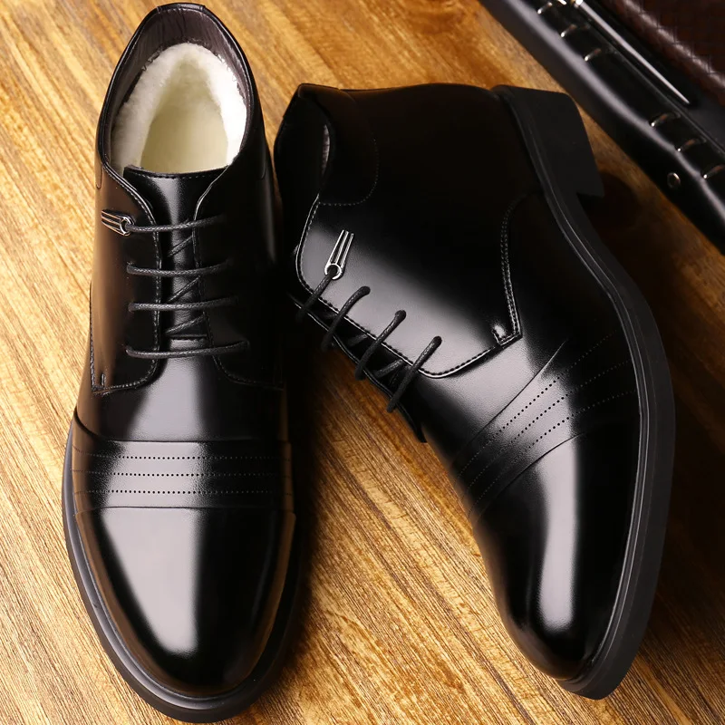 

2019 winter new business men's leather shoes warm large leather shoes men's plush and thickened high top shoes