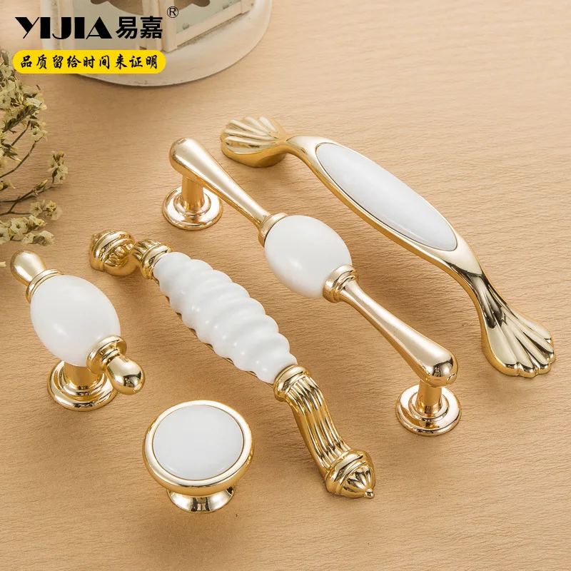 

Yi Jia European Style Drawer Single Bore Handle Cabinet Wardrobe Handle Gold Ceramic Buckle Zinc Alloy Hardware Handle