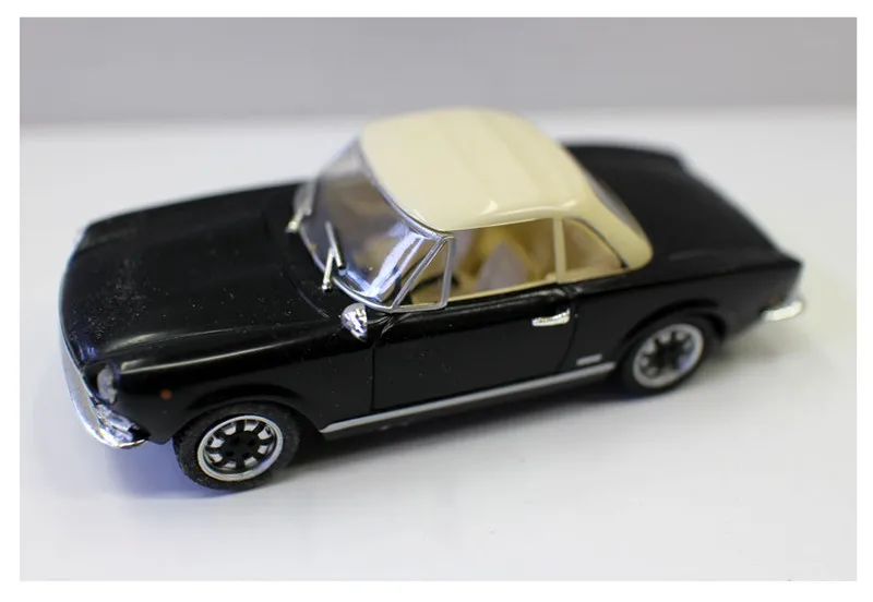 Спортивный паук Nor ev 1:43 Fiat 124 Литые металлические модели автомобилей из сплава