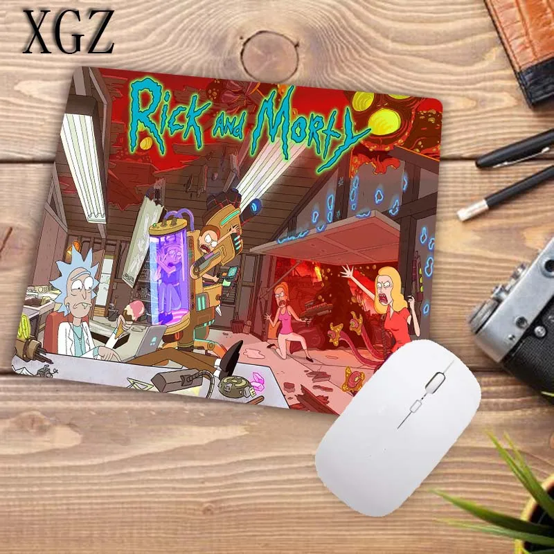 XGZ Rick and Morty Anime Large Gaming Mouse Pad Rubber PC Computer Gamer Mousepad Desk Mat Locking