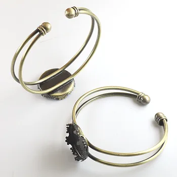 

Antique Bronze Color Crown Bangles Bracelets Settings 20mm Cabochon Base Bezel Tray Fit Cabochon Cameo DIY Bracelet Accessories