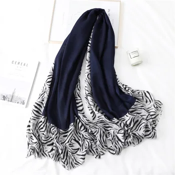 

New 2019 Thick Women Leopard Winter Scarf Warm Cotton Shawls Pashmina Wraps Foulard Bandana Scarves Hijab Poncho Foulard Femme
