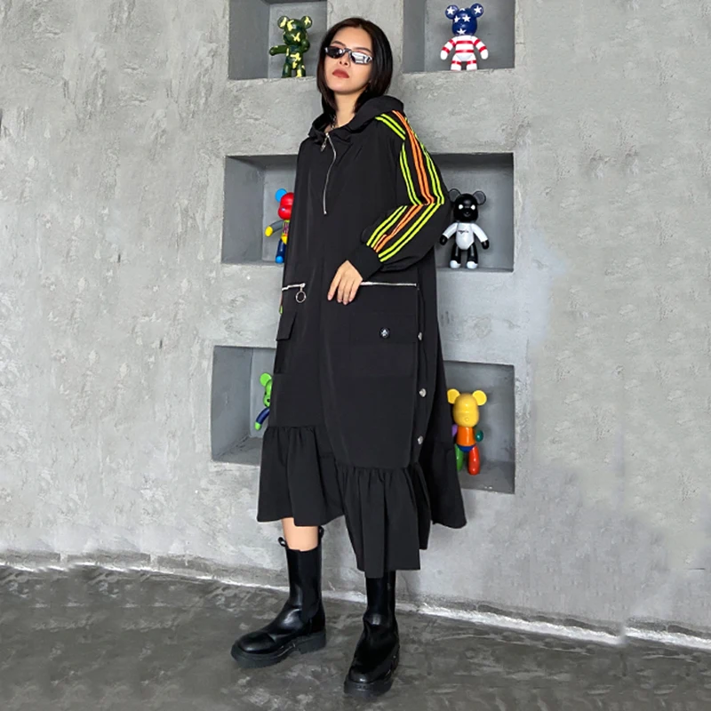 [EAM] Women Black Striped Ruffles Long Big Size Long Dress New Hooded Long Sleeve Loose Fit Fashion Spring Autumn 2020 1DA229
