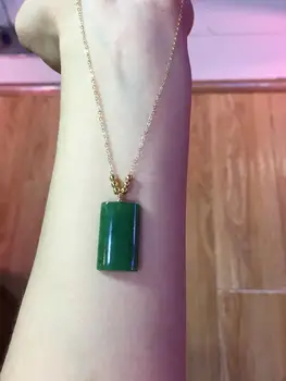 

Natural Russia, jasper, blessing peace pendant. emerald green, spinach green.The super positive color of jade! !