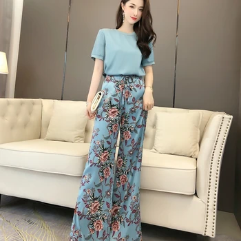 

Top and Pants 2 Piece Set