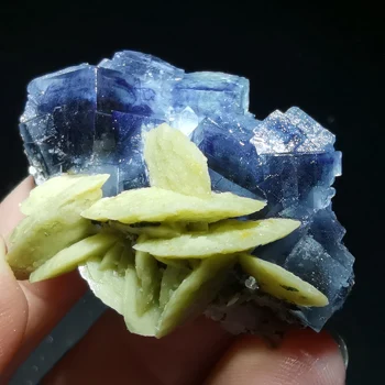 

17.6gRare natural rare red heart purple blue fluorite mineral specimen energy healing QUARTZ GEM