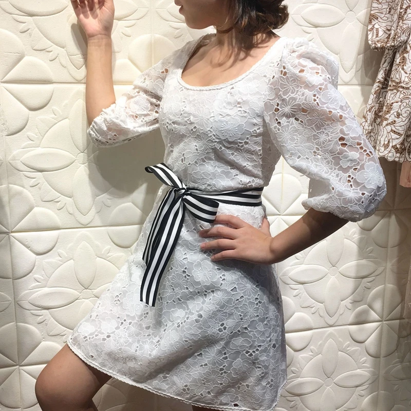 Весеннее модное Белое Женское офисное платье, Короткое мини-платье с цветами, Осеннее Бандажное платье с рукавами-фонариками