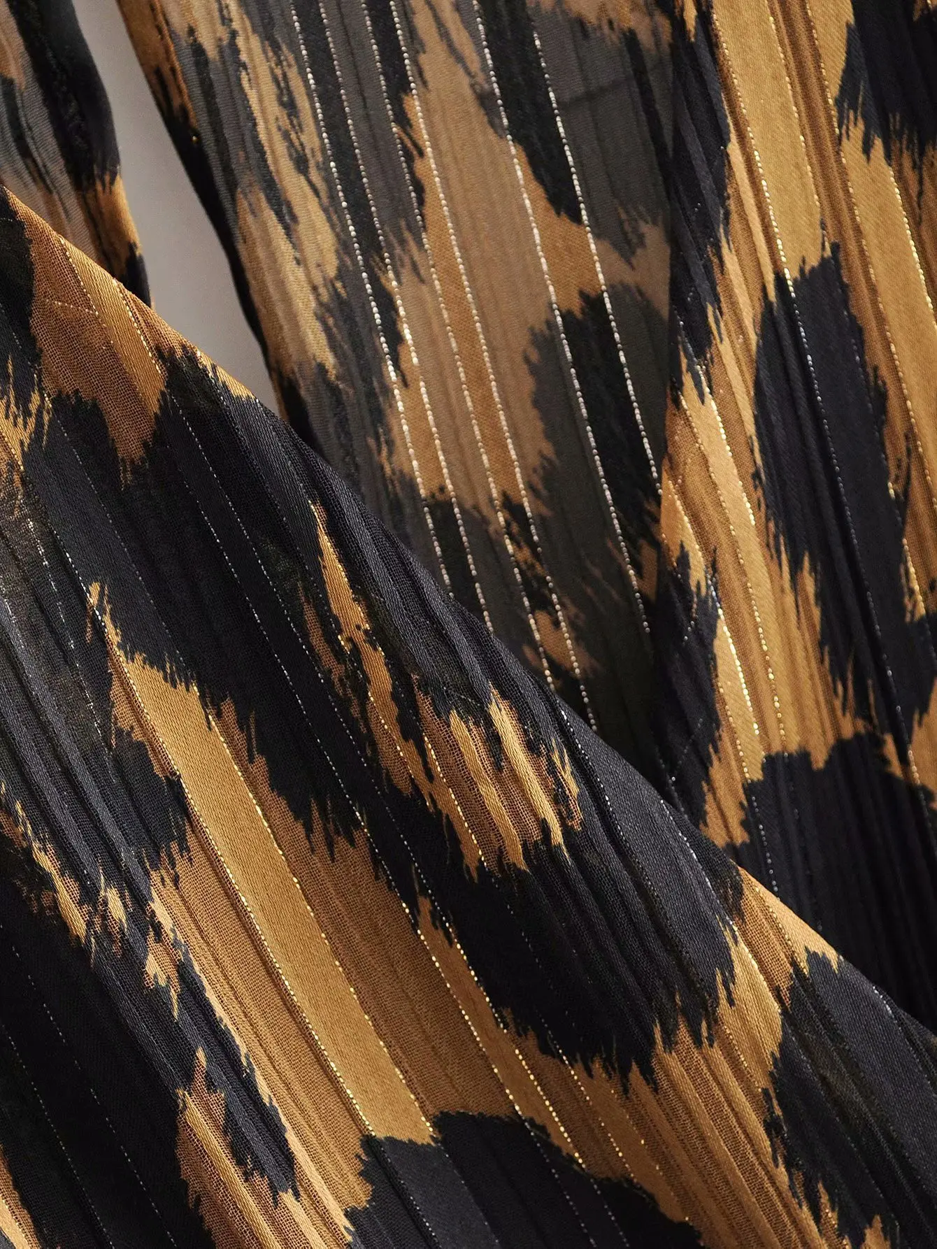 Женское шифоновое платье с леопардовым принтом мини длинным рукавом и v образным