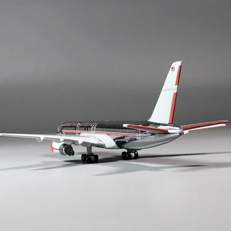 Оригинальная посылка, американская авиакомпания 757 N679AN, пассажирский самолет, статический дисплей, коллекция литья под давлением, рождественский подарок, 1:500