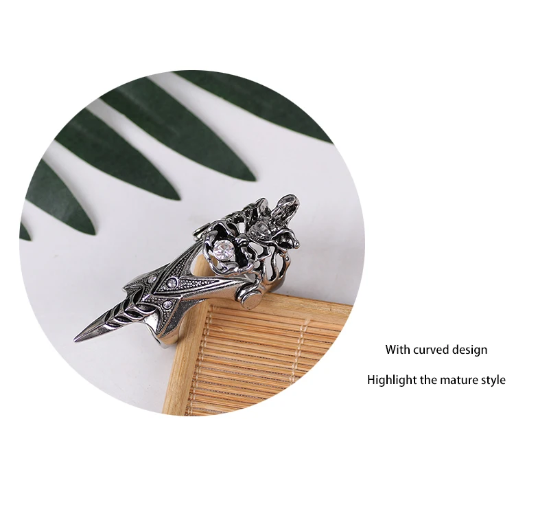Hot New Domineering Men's Ring Punk Style Animal Scorpion Ring Alloy Inlaid Rhinestone Gothic Exaggerated Fashion Jewelry Gift