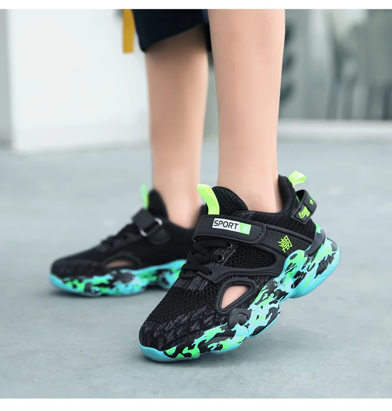 Sandals boys' summer 2021 new hollow net anti slip sports children's soft bottom baby boys' fashion children's shoes for sale