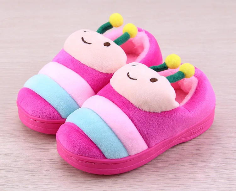 Распродажа; Kawaii; Детская плюшевая обувь для мальчиков и девочек с рисунком милых животных; зимние теплые модные тапочки для младенцев