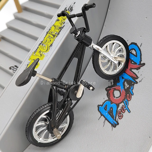 Tech Finger scooter Two Wheel Mini Skateboards Ramp Parts Sets Finger BMX Fingertip Bikes Fingerboard Skate Deck Novelty Toys 2