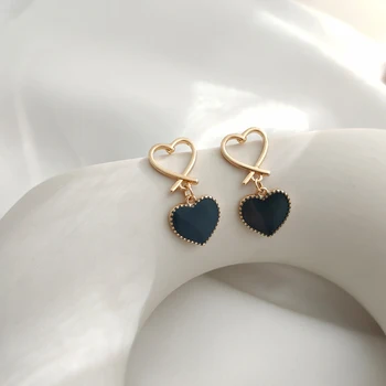 

Fashion Geometric Contracted Temperament Retro Earrings Popular Cute Romantic Heart Stud Earrings for Women Jewelry