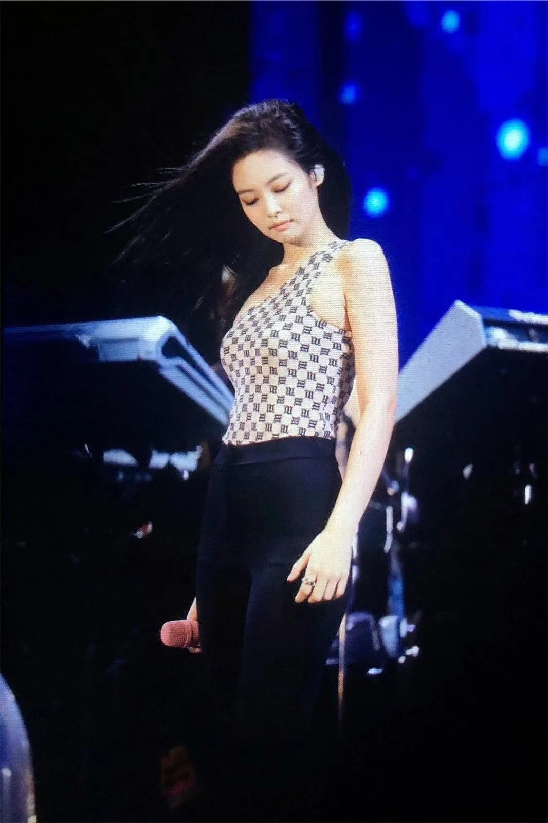 Kpop Blackpink JENNIE Летняя мода с лямкой на одно плечо по диагонали футболка Женские сексуальные колготки футболки тонкие Топы танцевальное шоу Женская Ретро-футболка