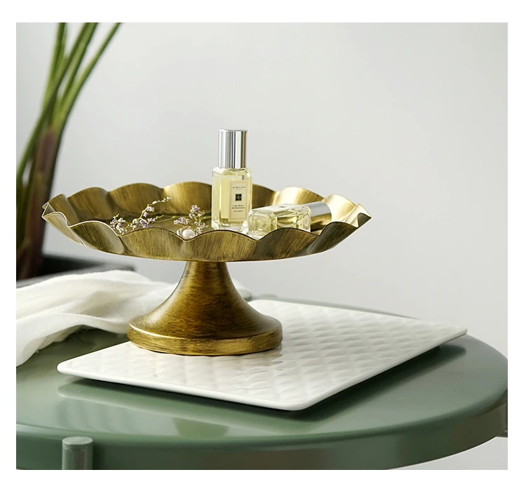 JAROWN Wedding Props Matte Black Cake Stand European Style Retro Gold Silver Fruit Plate Home Decoration Snack Stand Wave Edge Tray (18)