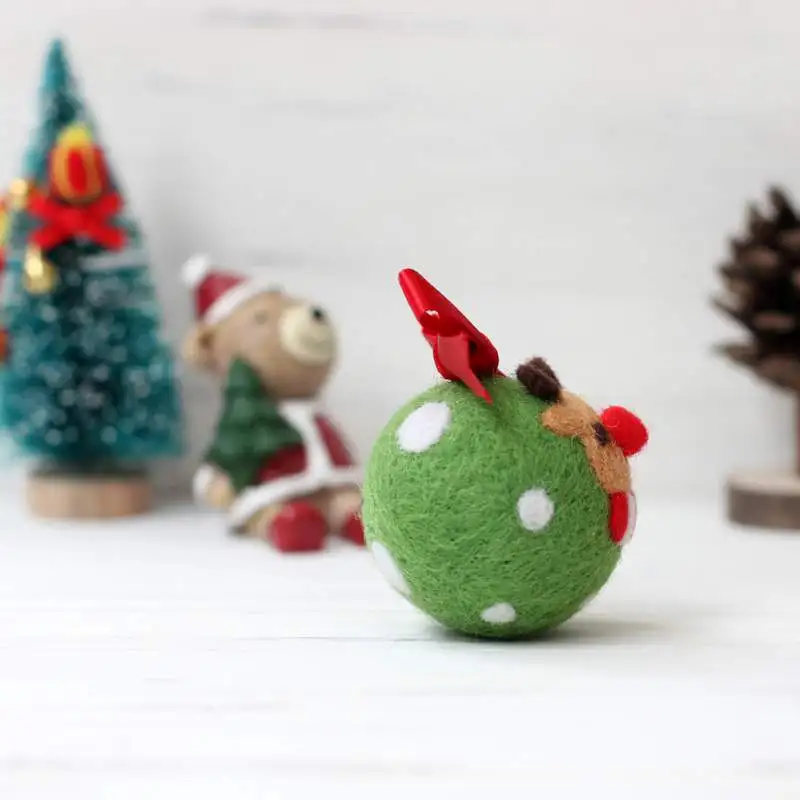 Handmade Diy Wool Felt Material Bag Christmas Keychain Felting Crafts Needle Felting Kit