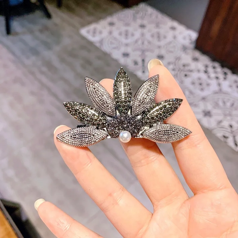 Заколка для волос с несколькими полупрозрачными бусинами жемчужная заколка