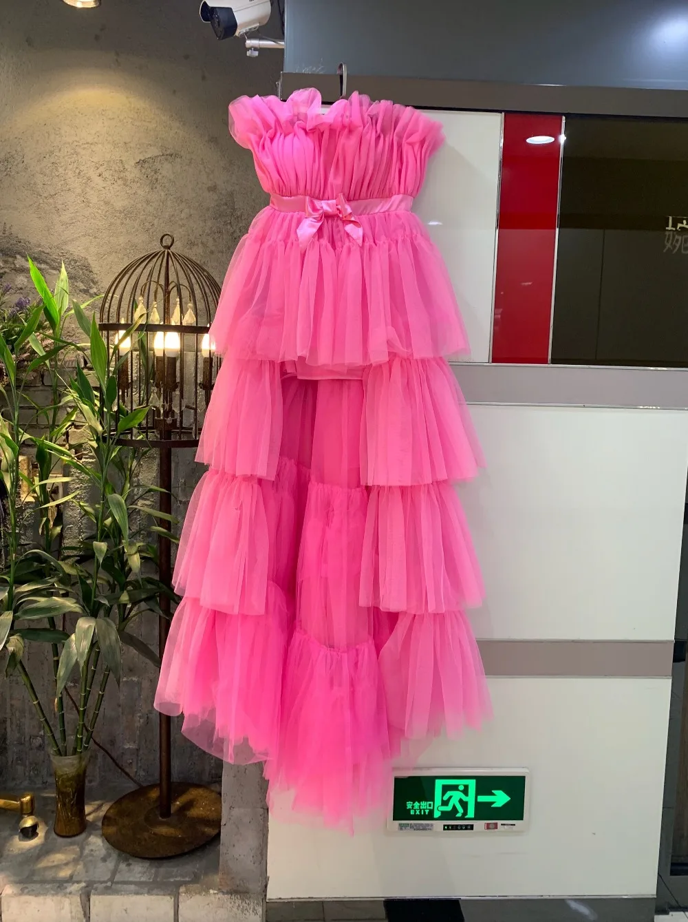 Новое поступление, розовое платье без бретелек Вечерние платья знаменитостей, Длинные Макси платья с сетчатым бантом и оборками, роскошное платье Vestidos Festa