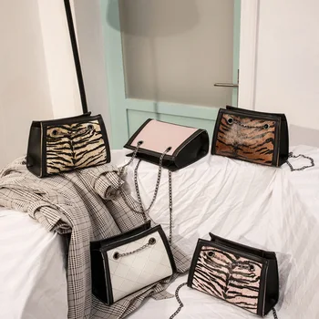 

2020 New Summer Small Lether Bag Chain Fashion Shoulder Bag Mini Leopard Messenger Bag Phone Bag