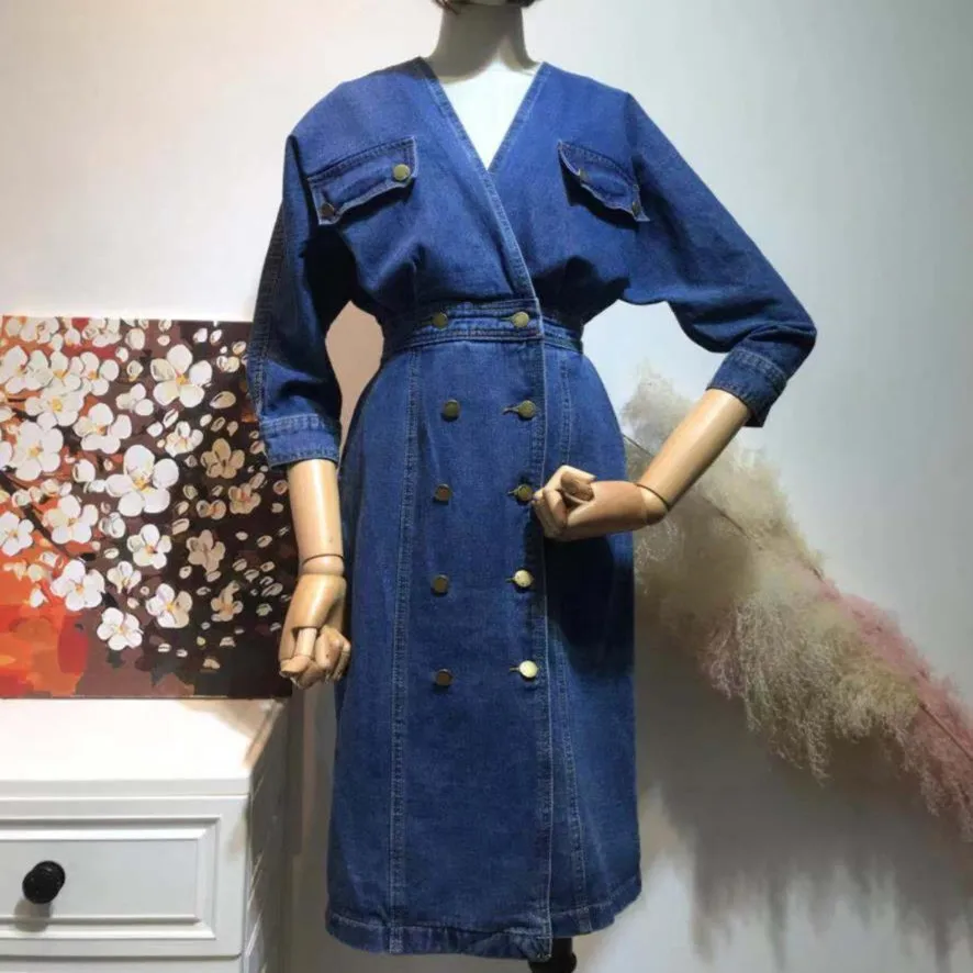 Осеннее модное джинсовое платье с v-образным вырезом на шее женское двубортное с высокой талией тонкое платье с открытой спиной на шнуровке с разрезом джинсовое платье