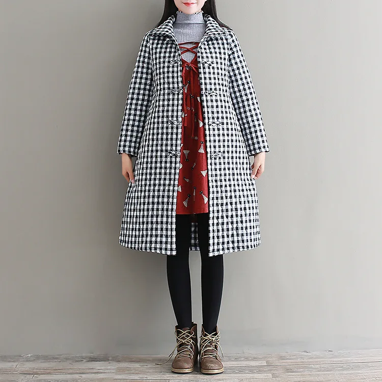 

(Photo Shoot) Autumn And Winter New Style Literature And Art Retro Large Size Plaid Frog Warm Quilted Cotton Overcoat Women's