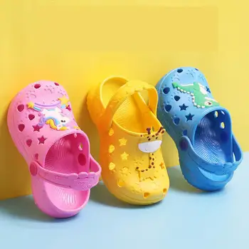 Sandalias y zuecos de verano para niños y niñas de 0 a 7 años, zapatos planos de dibujos animados sólidos, calzado para jardín Y17