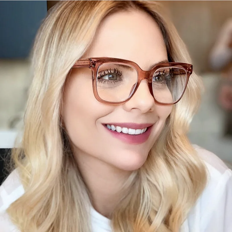 

QPeClou 2020 Fashion TR90 Rivet Square Women Glasses Frame Retro Oversized Optical Computer Transparent Eyeglasses Spectacles