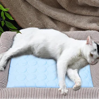 

Pet Cooling Pad Self-dissipating Viscose Non-stick Breathable Blanket Mat Temperature-sensitive Fabric Self-cooling Pad FP8