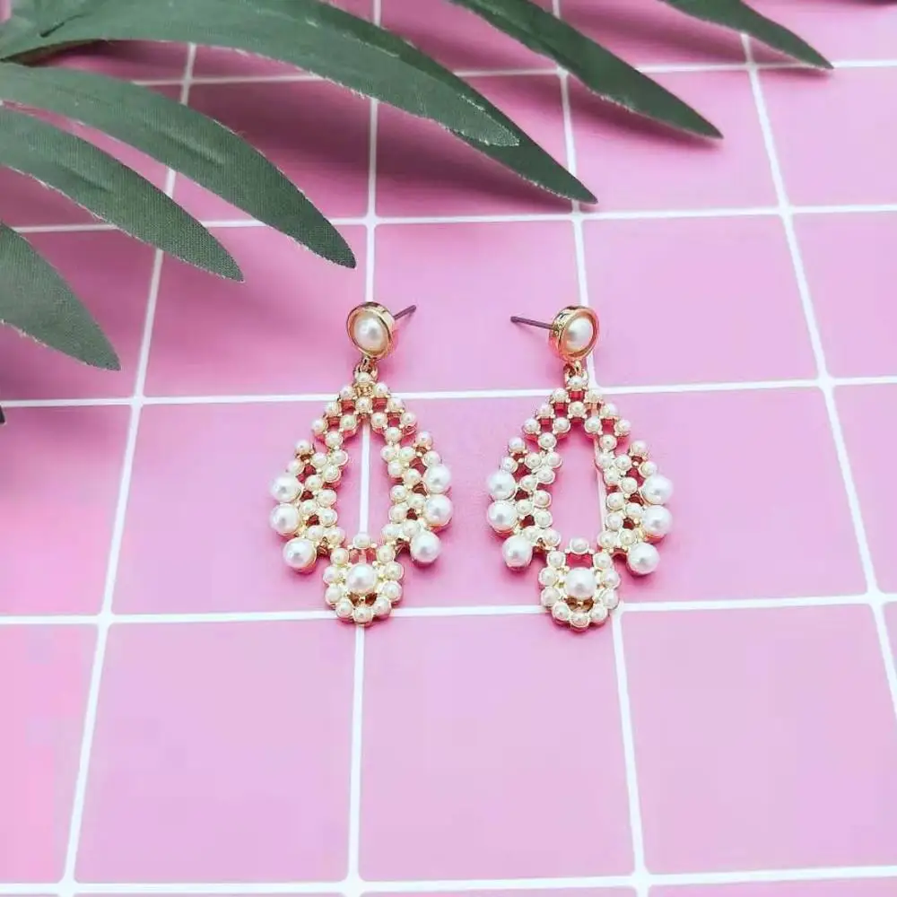 

GOLD EARRINGS FASHION JEWELRY EARRINGS WEDDING PARTY GIFTS FEMALE ACCESSORIES GOOD QUALITY