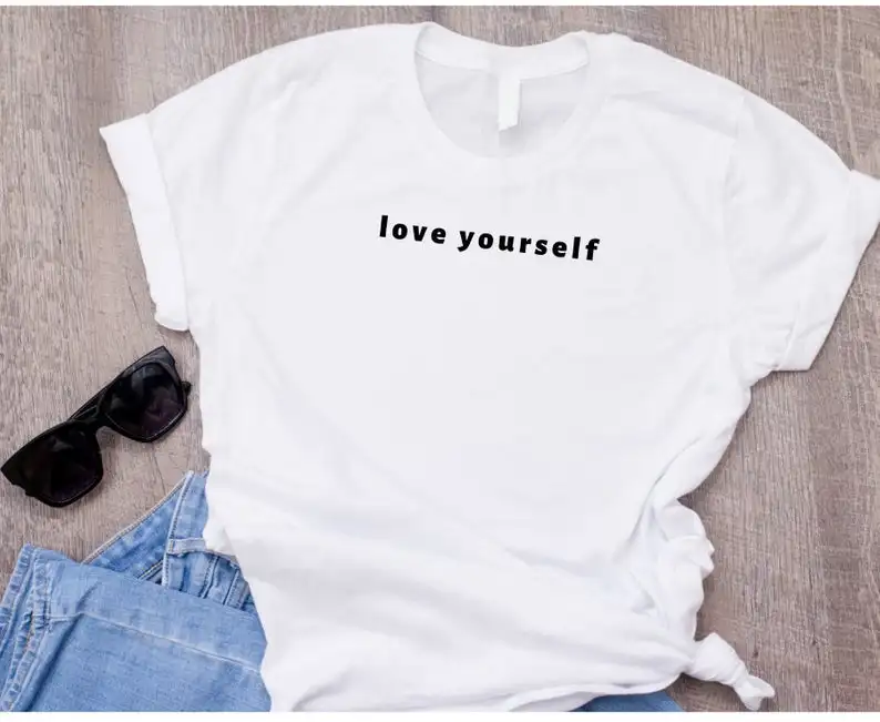 

Футболка женская с надписью Love yourSelf, милая тенниска из 100% хлопка с коротким рукавом и круглым вырезом, майка с забавным принтом